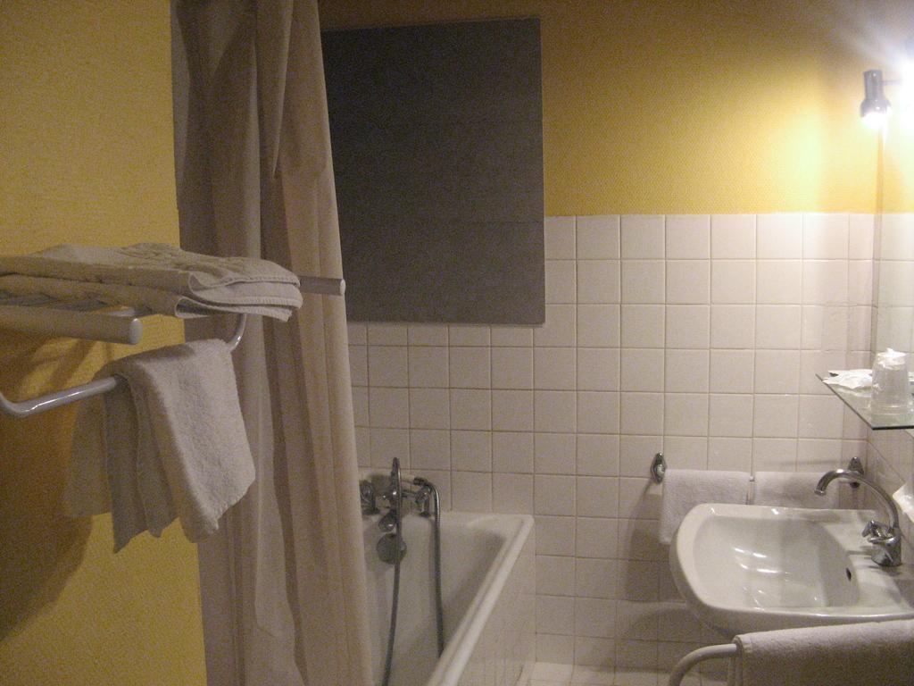 Servhotel Morestel エクステリア 写真