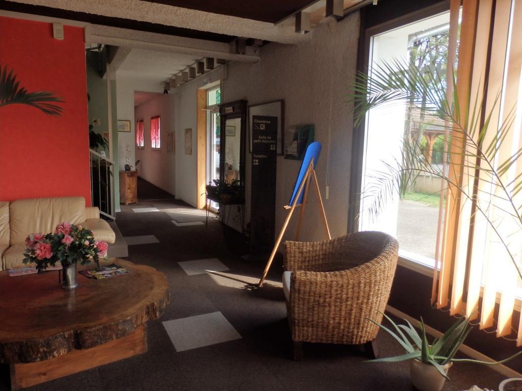 Servhotel Morestel エクステリア 写真